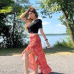 Sherin Instagram - 1 or 2? #sherin #fashion #love #travel #travelgram