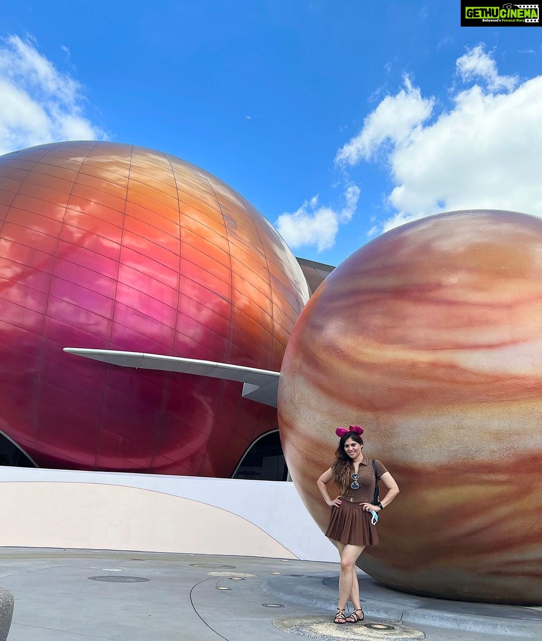 Sherin Instagram - Hi!! #sherin #disneyworld #travelgram #travel #letsgo EPCOT