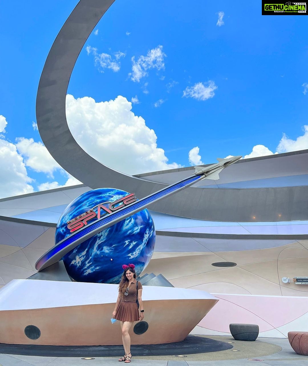 Sherin Instagram - Hi!! #sherin #disneyworld #travelgram #travel #letsgo EPCOT