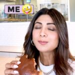 Shilpa Shetty Instagram - #SundayBinge🤪 se jo kare pyaar, Woh kaise karte hain apne pyaar ka izhaar? Emojis se!🤩🤤😍🤪😌🤣 London throwback… saved this video especially for #WorldEmojiDay🤩🫶♥️ Happy #EmojiDay, my #InstaFam ♥️🍰🥮🍦🍪🧁🍭♥️ Share the emojis that perfectly describe your favourite desserts and your feelings towards them in the comments below👇😍 #desserts #love #emotions #happiness #sweettooth