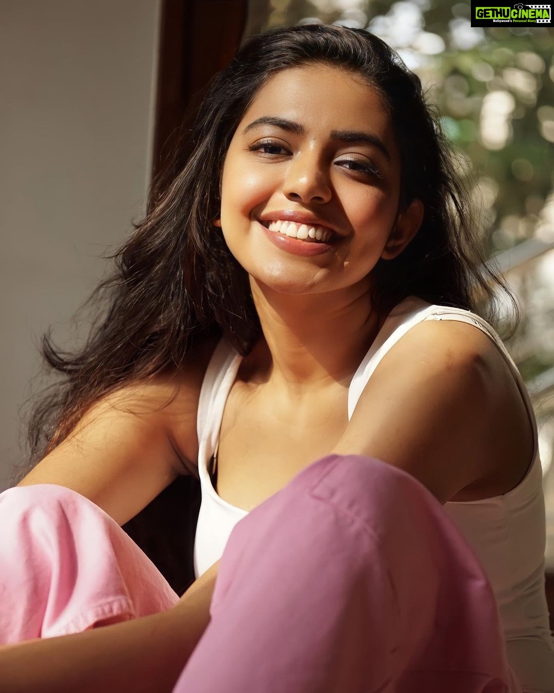 Shivani Rajashekar Instagram - Pc @jagguvarmaa Embarking on a New Journey 💞 seeking all ur blessings and love✨ ..wish me luck 😬 Thank u so much for this wonderful opportunity @missindiaorg ❤️ Grateful and honoured ! All the very best to all the lovely ladies(including me :P) representing their respective states for the auditions today and the amazing journey ahead ✨ #feminamissindia2022 #shivanirajashekar #shivani4missindia #missindia2022shivani #missindiashivanirajashekar #missandhrapradesh2022 #missAP2022 #shivanirajashekar #MissTelangana2022 #missTamilnadu2022 #Feminamissindia #vlccfeminamissindia #journeytothecrown #MissindiaAuditions #missindiaauditions2022