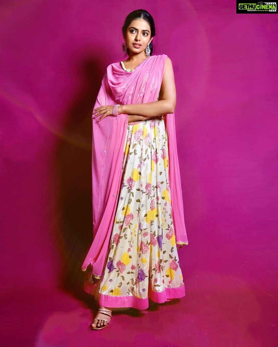 Shivani Rajashekar Instagram - Styled by @officialanahita Outfit: @seharrebysahitheereddy Jewellery: @kushalsfashionjewellery Pic: @ijoshuamatthew