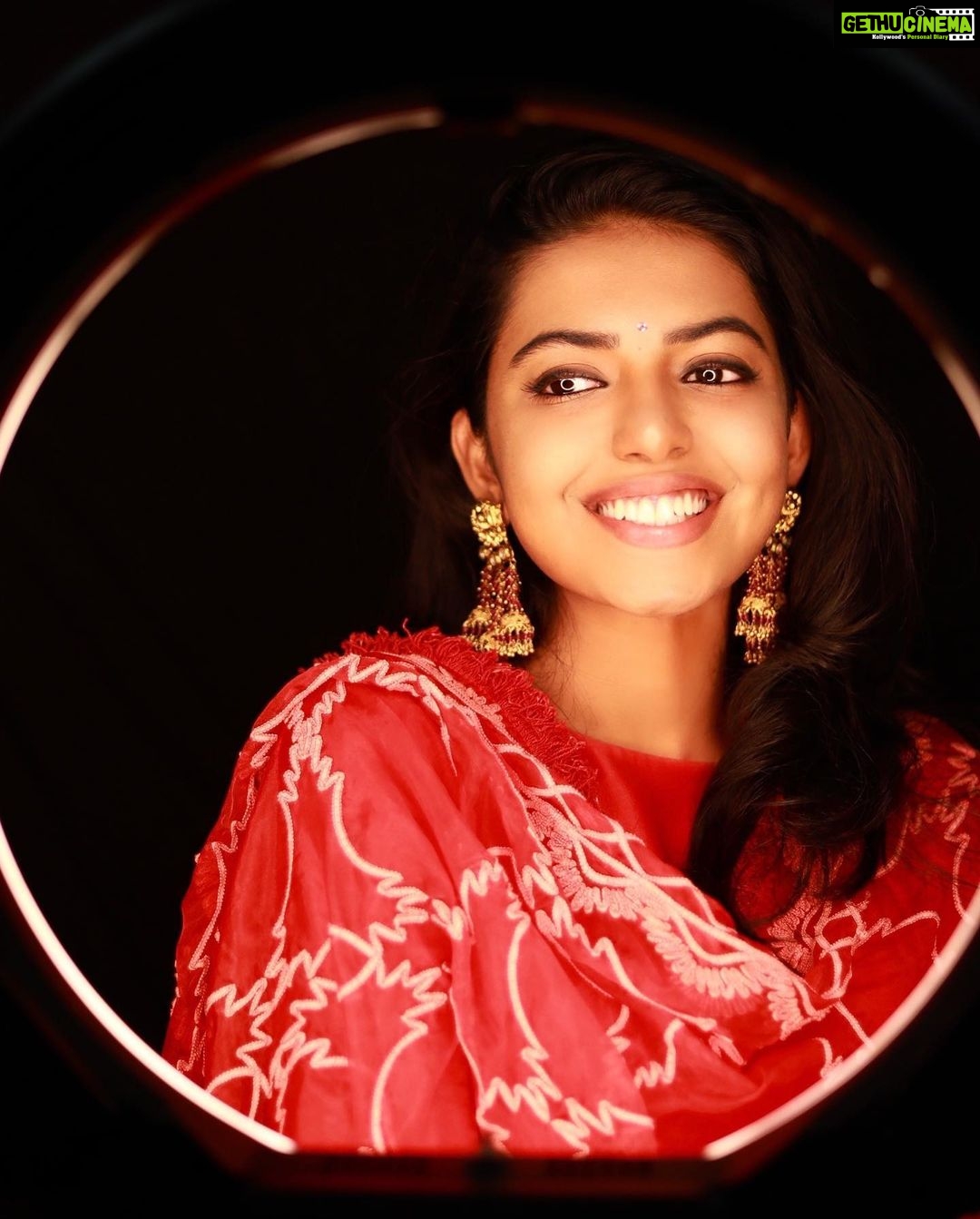 Shivani Rajashekar Instagram - Wearing @geethikakanumilli ❤️ Styled by @aayeshaa.mariam 💕 Pc @thescienceofphoto 💜