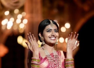Shivani Rajashekar Instagram - Andariki Makara Sankranthi Subhakankshalu 🌾🪁 Ellorkum Pongal Vazhthukkal 🪁🌾 Jewellery @mangatraineeraj Pc @d.y.o_photography Ps - photo pettadam marchipoya..anduke late ayyindi 🙈 #sankranthi #pongal @missindiaorg @vlccin @sephora_india @mojindia @rajnigandhasilverpearls #FeminaMissIndia2022 #JourneyToTheCrown #AndhraPradesh #Telangana #Tamilnadu #SouthZone #MissIndiaZones #DreamBelieveRealize #missindia2022shivani #missindia2022 #missindiashivanirajashekar #missandhrapradesh2022 #missap2022 #shivani4missindia #vlccfeminamissindia2022