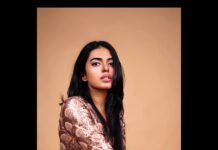 Shivani Rajashekar Instagram - Just 2 more hours to go.. #HappyNewYear darlingsss✨💖✨ Pc @dvs.photography Styling @lanka #happynewyear2022 #newyear2022 @missindiaorg @vlccin @sephora_india @mojindia @rajnigandhasilverpearls #FeminaMissIndia2022 #JourneyToTheCrown #AndhraPradesh #Telangana #Tamilnadu #SouthZone #MissIndiaZones #DreamBelieveRealize #missindia2022shivani #missindia2022 #missindiashivanirajashekar #missandhrapradesh2022 #missap2022 #shivani4missindia #vlccfeminamissindia2022