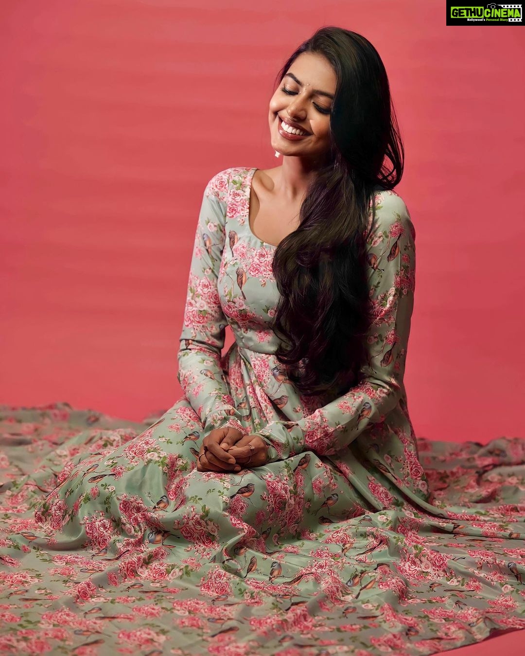 Shivani Rajashekar Instagram - Wearing this beautiful dress from @geethikakanumilli ✨ Styled by @shefalideora_ 💞 Styling assistant @mythri_g ❤️ Pc @abhishek_pallati