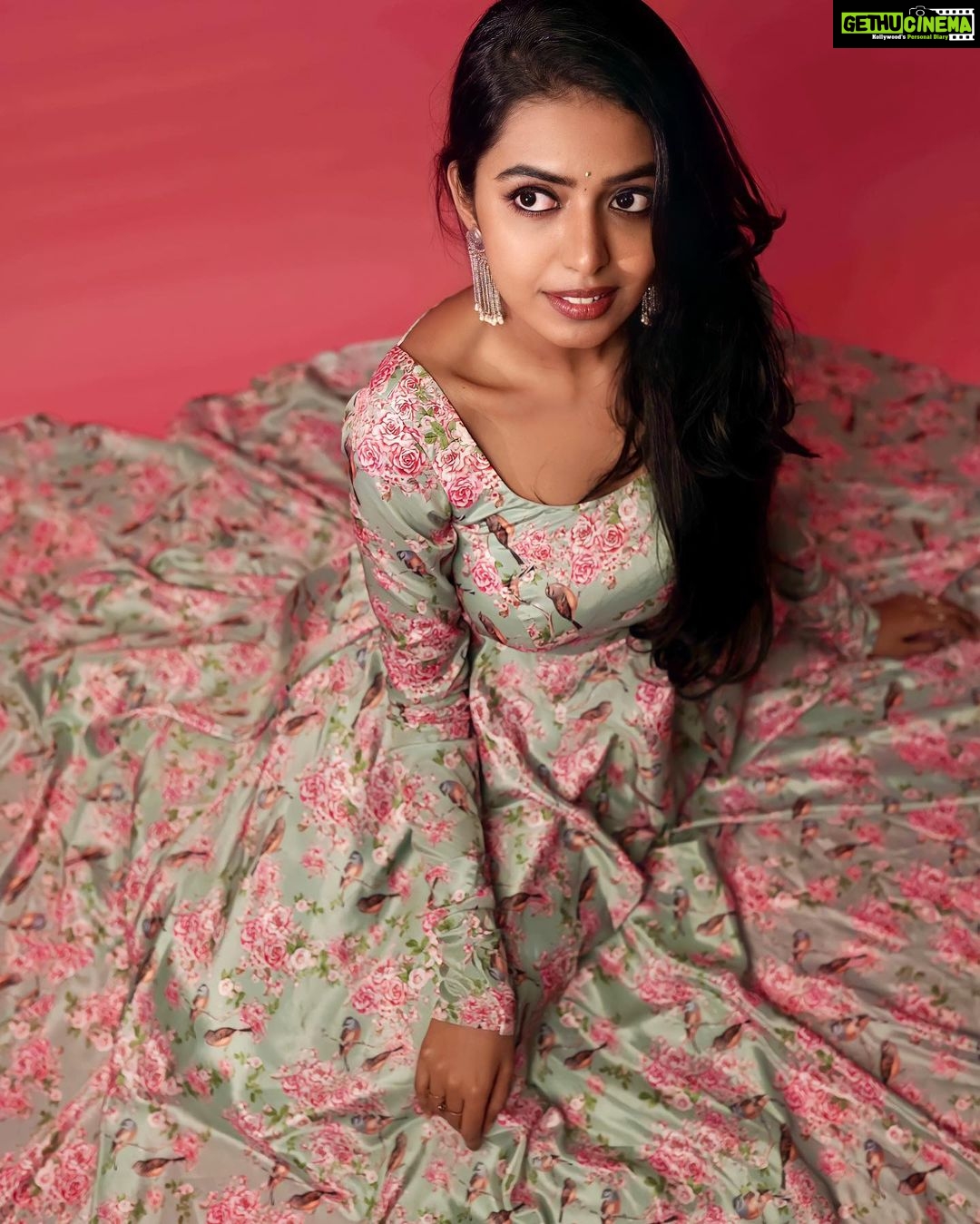 Shivani Rajashekar Instagram - Wearing this beautiful dress from @geethikakanumilli ✨ Styled by @shefalideora_ 💞 Styling assistant @mythri_g ❤️ Pc @abhishek_pallati