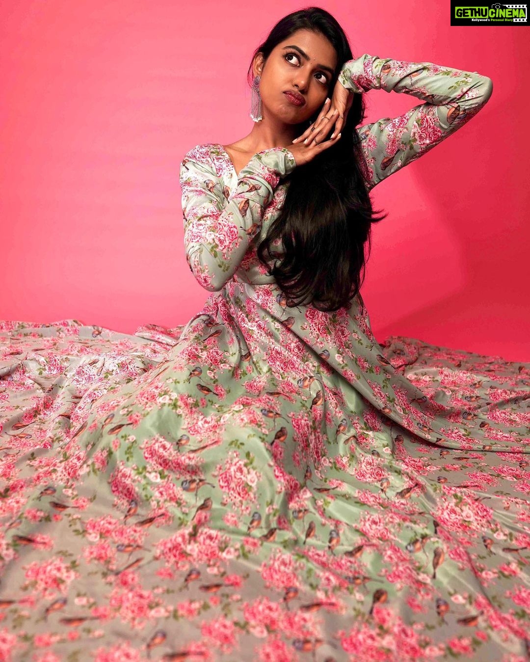 Shivani Rajashekar Instagram - Wearing this beautiful dress from @geethikakanumilli ✨ Styled by @shefalideora_ 💞 Styling assistant @mythri_g ❤️ Pc @abhishek_pallati