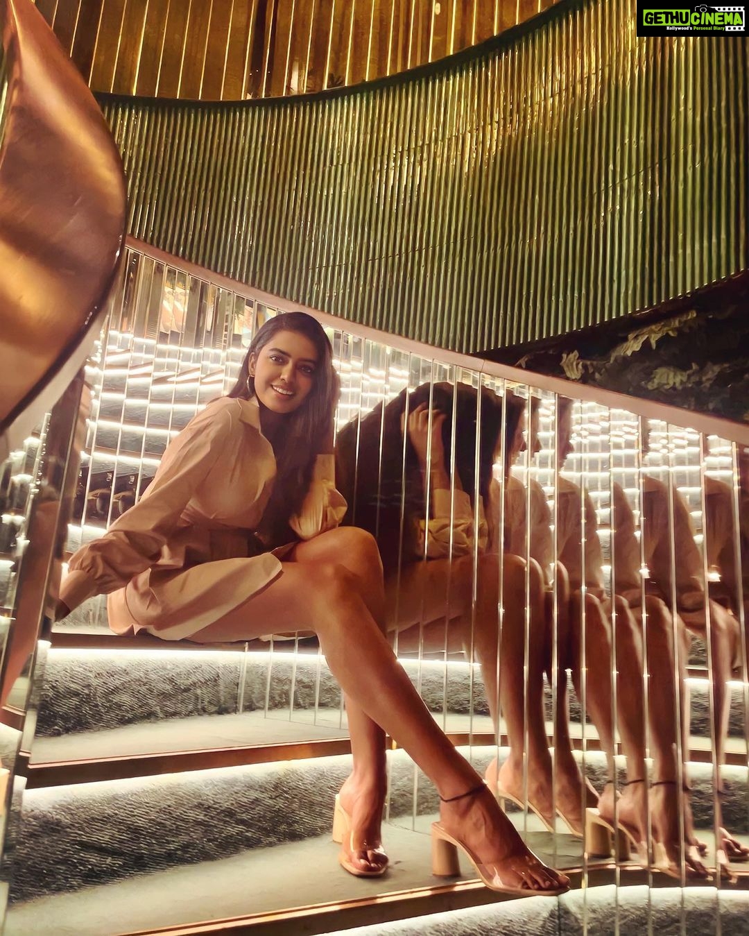 Shivani Rajashekar Instagram - Dubai Dump ✨ Pc @shivathmikar To be continued.. :P @missindiaorg @vlccin @sephora_india @mojindia @rajnigandhasilverpearls #FeminaMissIndia2022 #JourneyToTheCrown #AndhraPradesh #Telangana #Tamilnadu #SouthZone #MissIndiaZones #DreamBelieveRealize #missindia2022shivani #missindia2022 #missindiashivanirajashekar #missandhrapradesh2022 #missap2022 #shivani4missindia #vlccfeminamissindia2022