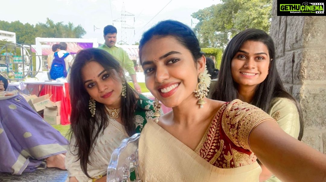 Shivani Rajashekar Instagram - #Day7 #pellikuthurucermony 😍 #anuanuvumanasa 💞 Boomerang 1 - early morning yoga & zumba Boomerang 2 & 3 - The Shiver Shake