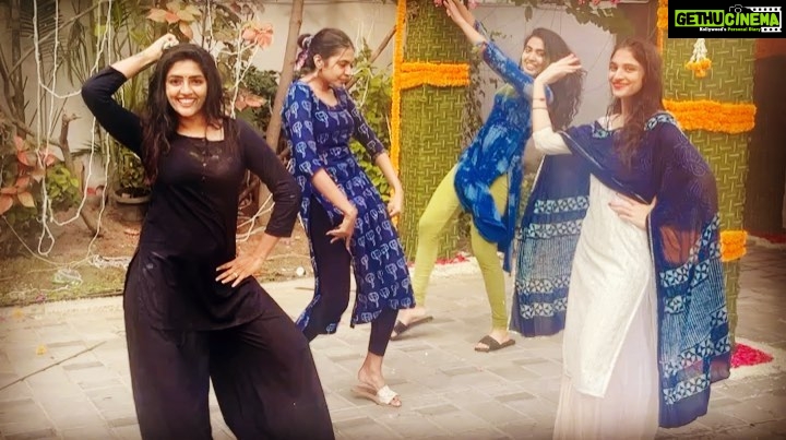 Shivani Rajashekar Instagram - #Day7 #pellikuthurucermony 😍 #anuanuvumanasa 💞 Boomerang 1 - early morning yoga & zumba Boomerang 2 & 3 - The Shiver Shake