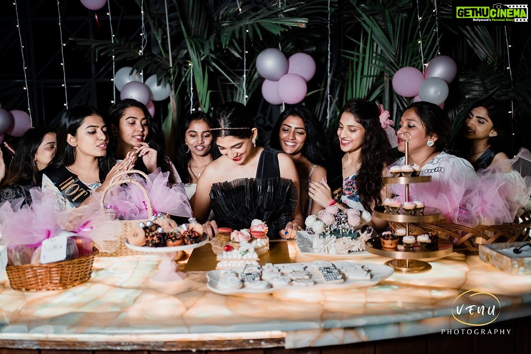 Shivani Rajashekar Instagram - #Anuanuvumanasa 💞 Diaries❣️ #Day1 Maani’s Bridal shower 🥂 Aren’t the desserts 🤤 ? @bonbonhyd 😎 Pc - @venu_photography_