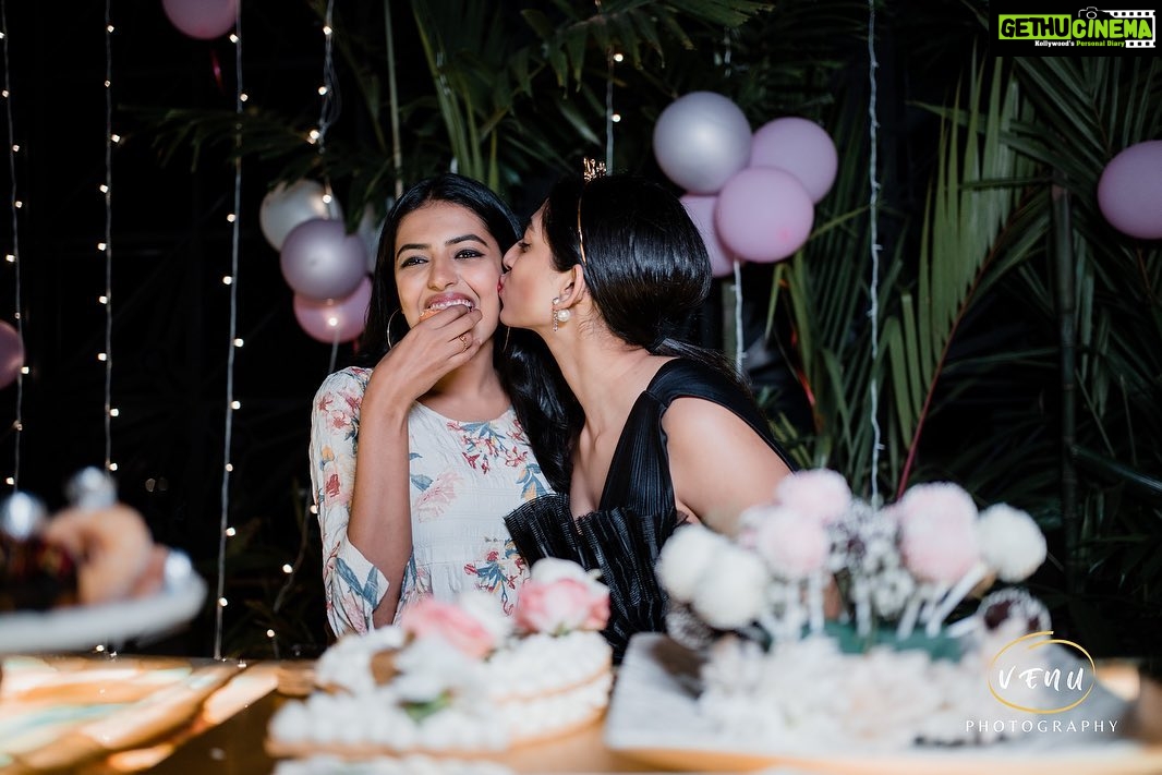 Shivani Rajashekar Instagram - #Anuanuvumanasa 💞 Diaries❣️ #Day1 Maani’s Bridal shower 🥂 Aren’t the desserts 🤤 ? @bonbonhyd 😎 Pc - @venu_photography_