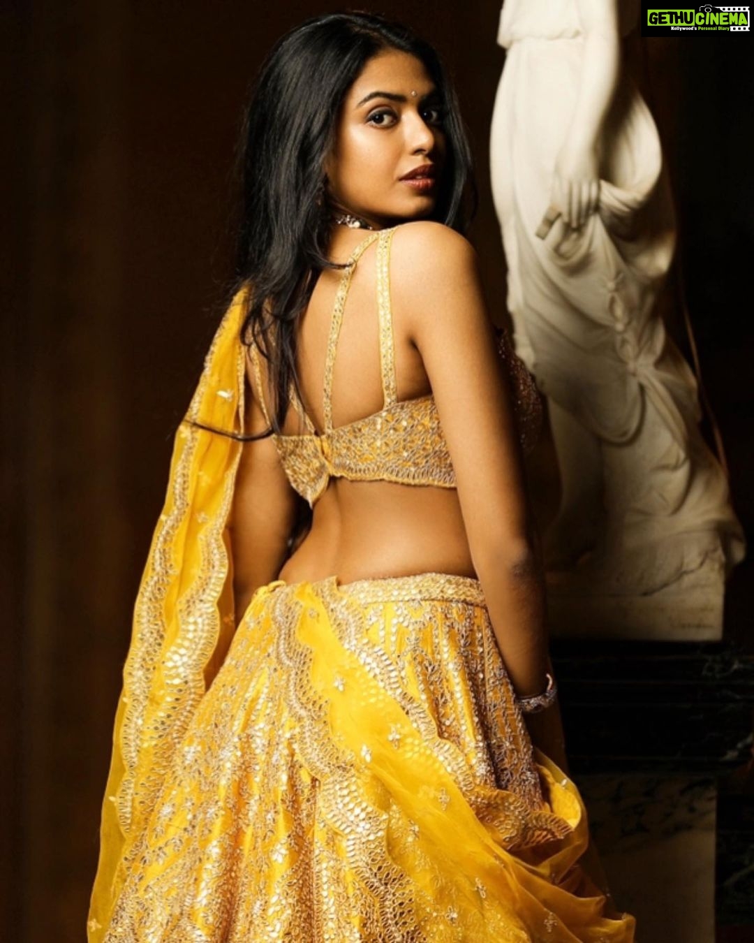 Shivani Rajashekar Instagram - Wearing @originshyderabad Styled by @aayeshaa.mariam Jewellery @radhikadiamonds Pc @karteeksivagouni @missindiaorg @vlccin @sephora_india @mojindia @rajnigandhasilverpearls #FeminaMissIndia2022 #JourneyToTheCrown #AndhraPradesh #Telangana #Tamilnadu #SouthZone #MissIndiaZones #DreamBelieveRealize #missindia2022shivani #missindia2022 #missindiashivanirajashekar #missandhrapradesh2022 #missap2022 #shivani4missindia #vlccfeminamissindia2022