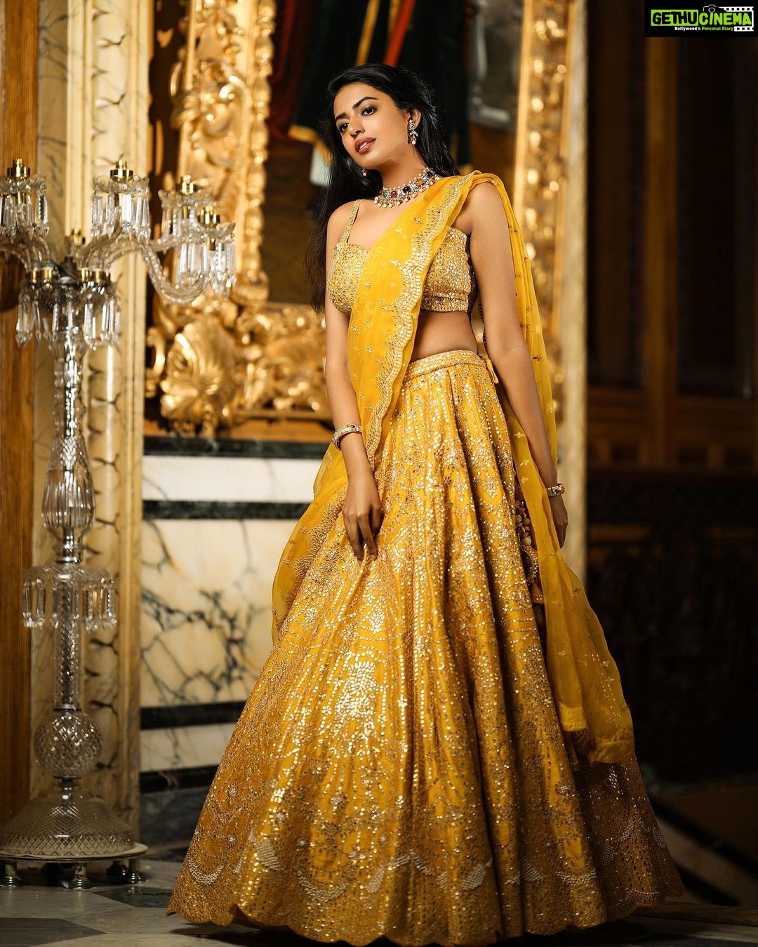 Shivani Rajashekar Instagram - Wearing @originshyderabad Styled by @aayeshaa.mariam Jewellery @radhikadiamonds Pc @karteeksivagouni @missindiaorg @vlccin @sephora_india @mojindia @rajnigandhasilverpearls #FeminaMissIndia2022 #JourneyToTheCrown #AndhraPradesh #Telangana #Tamilnadu #SouthZone #MissIndiaZones #DreamBelieveRealize #missindia2022shivani #missindia2022 #missindiashivanirajashekar #missandhrapradesh2022 #missap2022 #shivani4missindia #vlccfeminamissindia2022