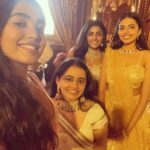 Shivani Rajashekar Instagram - Photo Dump from the #BigFatEngagement 😎🥂💃🏻 #Anuanvumanasa ❤️ #TeamBride #Bridesmaids #bffs #girlgang