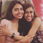 Shivani Rajashekar Instagram - My bujjukus 💞 #TBT #bday #allaboutmybirthday @sharaninarayanaofficial thank u so much for the yummy cake papa💕 Ps: I’m not there in the last pic cuz they were too busy clicking pics of their own 😏 I still love them though 😏💗😏