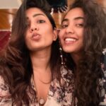 Shivani Rajashekar Instagram - My bujjukus 💞 #TBT #bday #allaboutmybirthday @sharaninarayanaofficial thank u so much for the yummy cake papa💕 Ps: I’m not there in the last pic cuz they were too busy clicking pics of their own 😏 I still love them though 😏💗😏