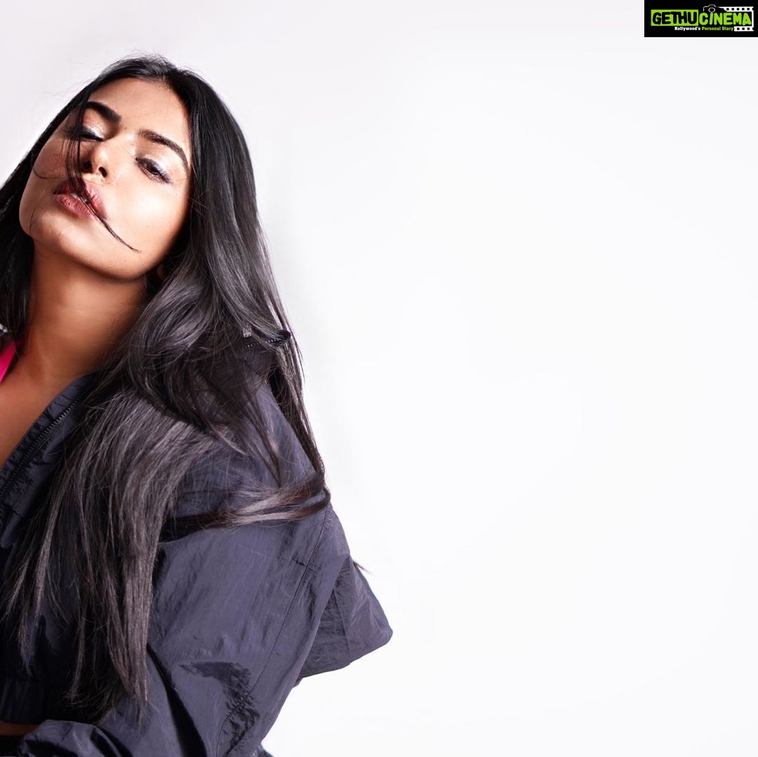 Shivani Rajashekar Instagram - Pc @dvs.photography @missindiaorg @vlccin @sephora_india @mojindia @rajnigandhasilverpearls #FeminaMissIndia2022 #JourneyToTheCrown #AndhraPradesh #Telangana #Tamilnadu #SouthZone #MissIndiaZones #DreamBelieveRealize #missindia2022shivani #missindia2022 #missindiashivanirajashekar #missandhrapradesh2022 #missap2022 #shivani4missindia #vlccfeminamissindia2022