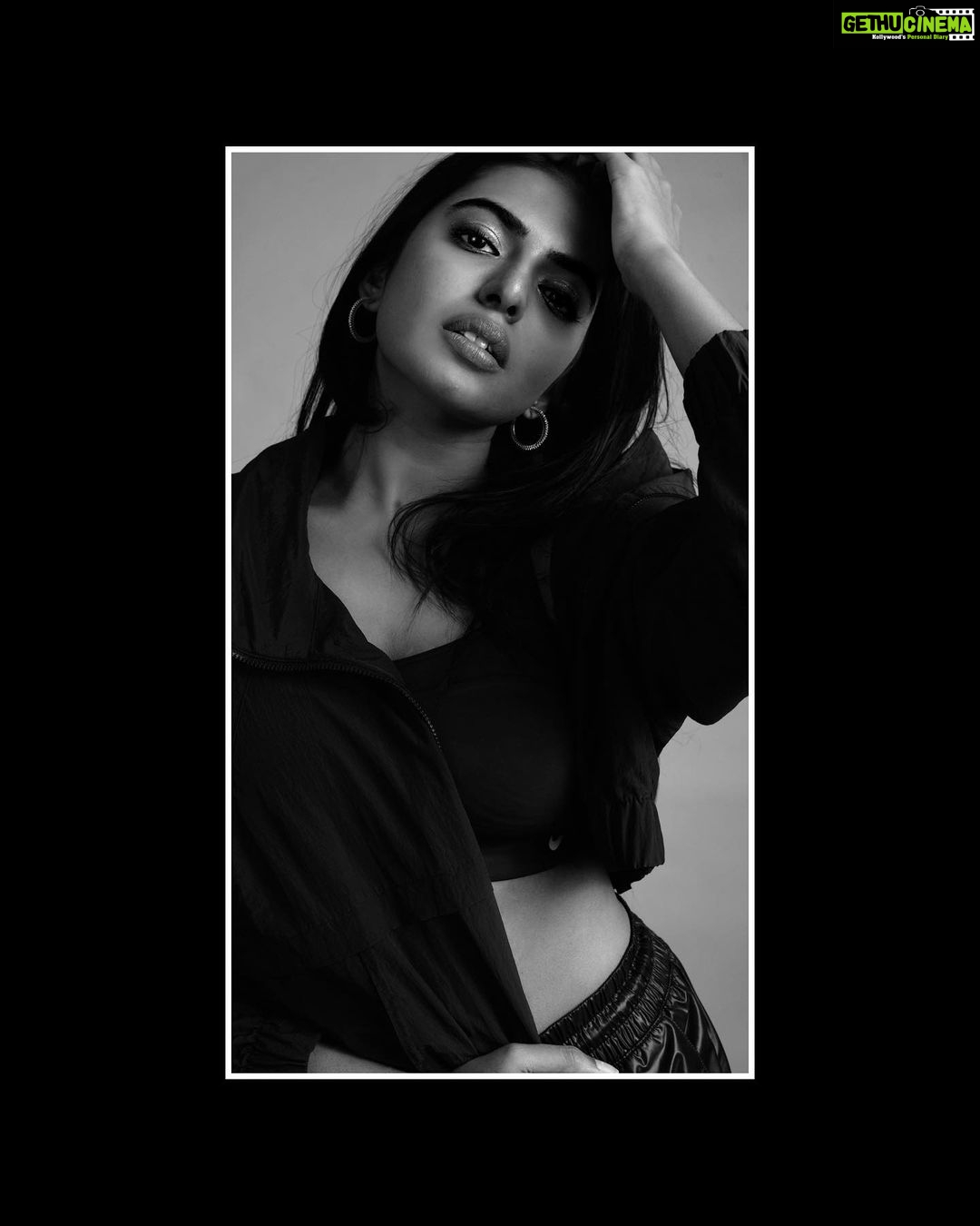 Shivani Rajashekar Instagram - π€π€π€ Styling @lankasanthoshi β€οΈ Pc @dvs.photography @missindiaorg @vlccin @sephora_india @mojindia @rajnigandhasilverpearls #FeminaMissIndia2022 #JourneyToTheCrown #AndhraPradesh #Telangana #Tamilnadu #SouthZone #MissIndiaZones #DreamBelieveRealize #missindia2022shivani #missindia2022 #missindiashivanirajashekar #missandhrapradesh2022 #missap2022 #shivani4missindia #vlccfeminamissindia2022