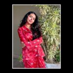 Shivani Rajashekar Instagram - Looking innocent ah? 🤓😈👻 PC & PEC @yourseesha Maa papa very talented amma 😘❤️ Ps : PEC ante picture editing credits amma .