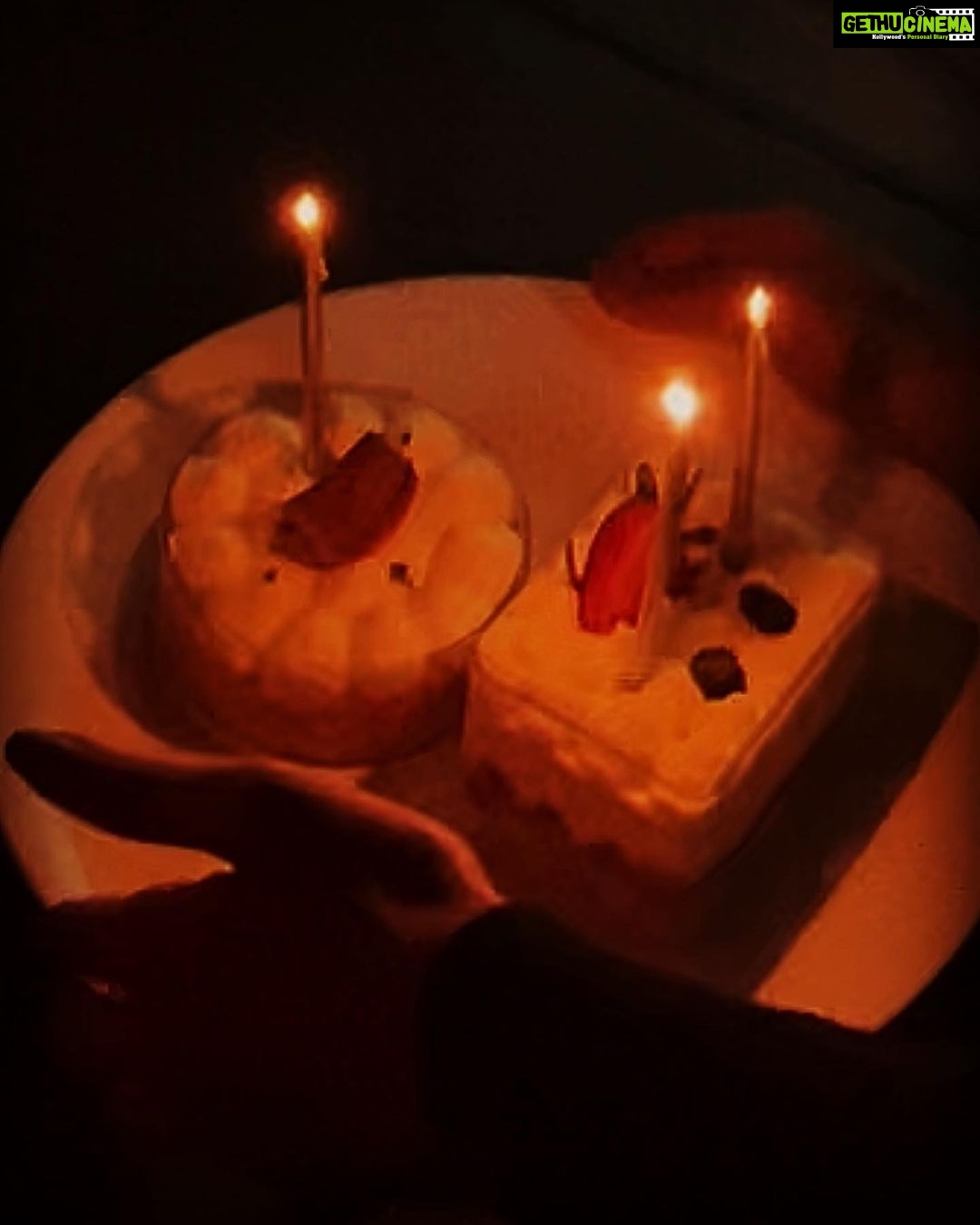 Shivani Rajashekar Instagram - Happy Birthday Darling @yourseesha ❤️🤗😘🎉🎊🎂❤️ love u so much 💞 #peaches Becs u love it 💁🏻♀️