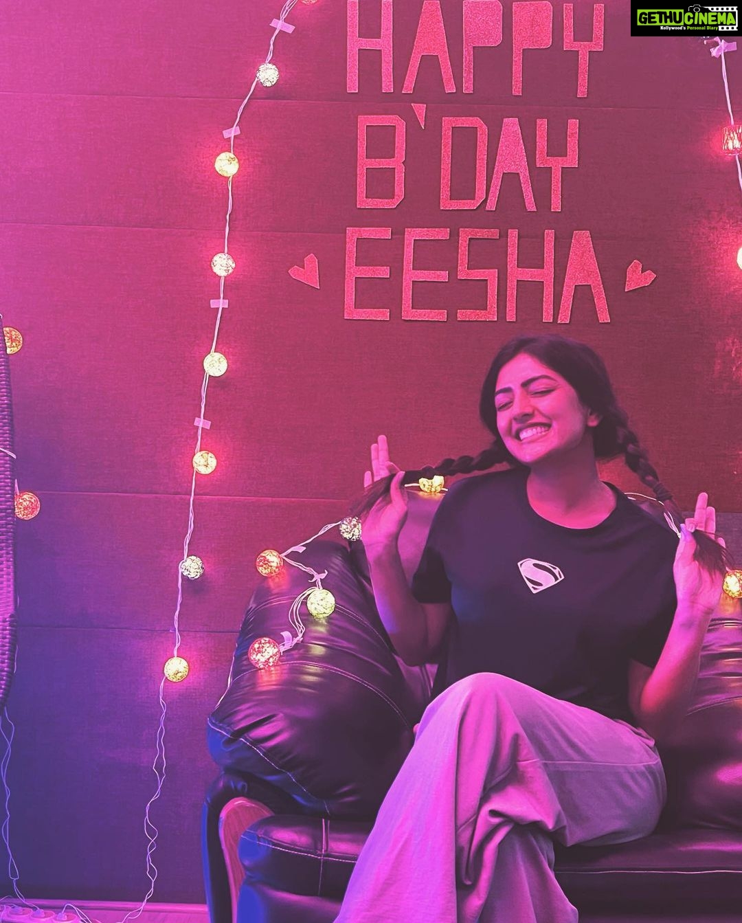 Shivani Rajashekar Instagram - Happy Birthday Darling @yourseesha ❤️🤗😘🎉🎊🎂❤️ love u so much 💞 #peaches Becs u love it 💁🏻♀️