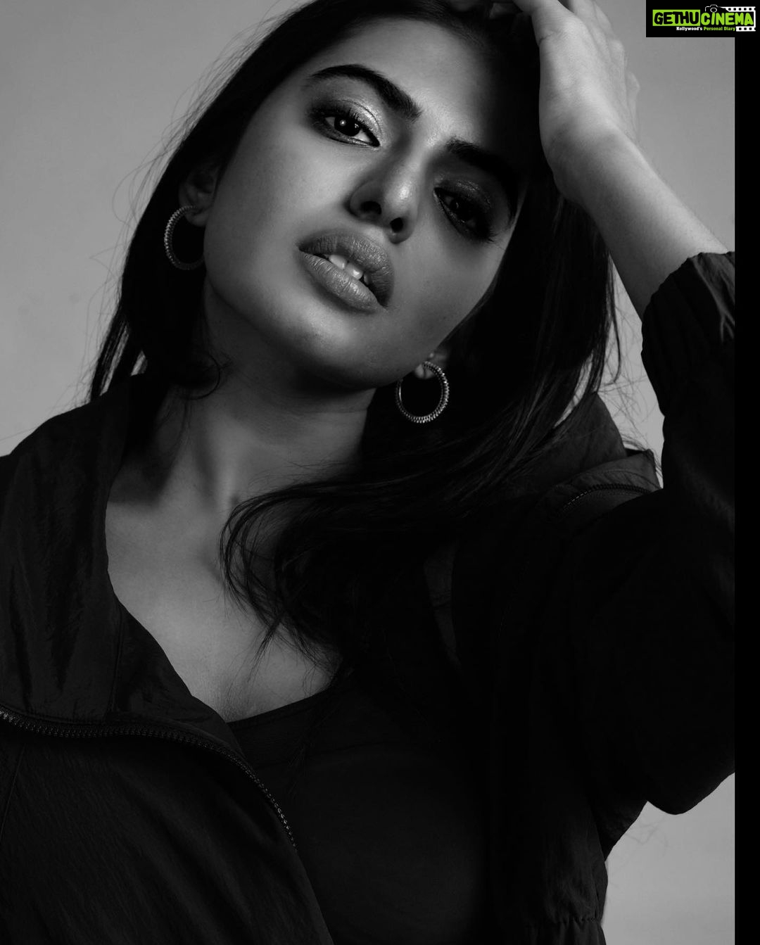 Shivani Rajashekar Instagram - π€π€π€ Styling @lankasanthoshi β€οΈ Pc @dvs.photography @missindiaorg @vlccin @sephora_india @mojindia @rajnigandhasilverpearls #FeminaMissIndia2022 #JourneyToTheCrown #AndhraPradesh #Telangana #Tamilnadu #SouthZone #MissIndiaZones #DreamBelieveRealize #missindia2022shivani #missindia2022 #missindiashivanirajashekar #missandhrapradesh2022 #missap2022 #shivani4missindia #vlccfeminamissindia2022