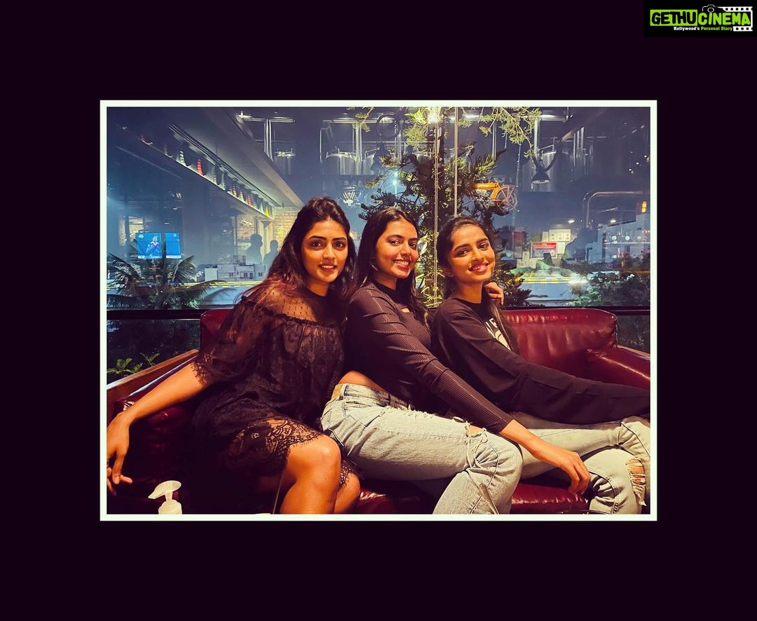 Shivani Rajashekar Instagram - Papalu and I ❤️😘❤️