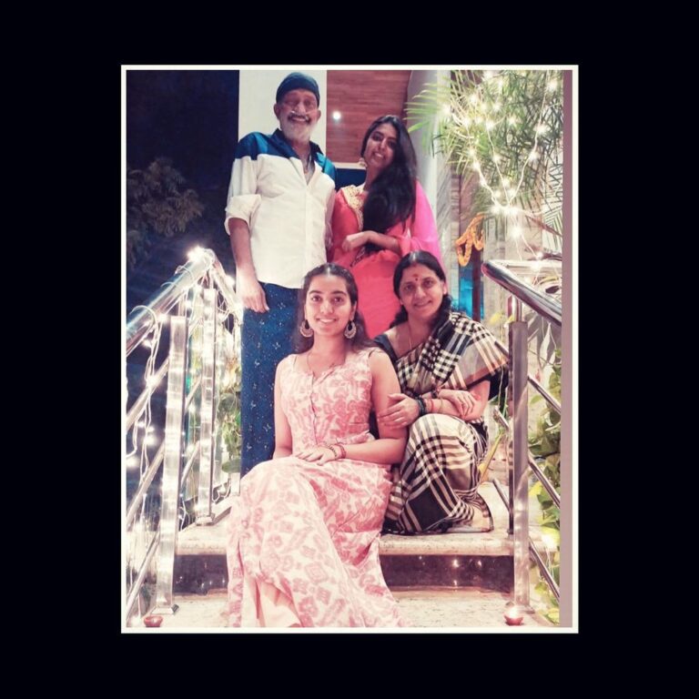 Shivani Rajashekar Instagram - Last month,on the exact same day ,we were at the hospital..the thought of home ,Deepavali,a happy normal life seemed like a far away dream.We were praying and wishing for it to come true. Although deep inside our hearts we believed strongly that everything will be fine soon,the realty then ,was a nightmare. As days progressed,the dream of getting back home ,kept fading..but our hopes didnt!God is great he heard our and our extended family's(you) prayers..crores of prayers and best wishes from all over the world..i cant thank each one of u enough..the love u guys showered upon my father,only that helped him fight this greatest battle ! And ofcourse our doctors Dr.madhu garu , dr. @dasari_nishanth_v especially dr. @krishna_kasam Thank u so much for being our strenghth ,our hope and bringing back happiness and light into our family . im delighted to share that Nanna is doing much better now 🙏🤞🙏Happiest Deepavali to our extended family all around the world,may this festival of lights brighten ur life and bring lots of happiness health and wealth and prosperity! #Happydiwali #happydeepavali #drrajashekar #rajashekar