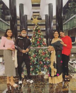 Shivani Rajashekar Instagram - #MerryChristmas people ❤️🥰🎄🦌🎅🏻