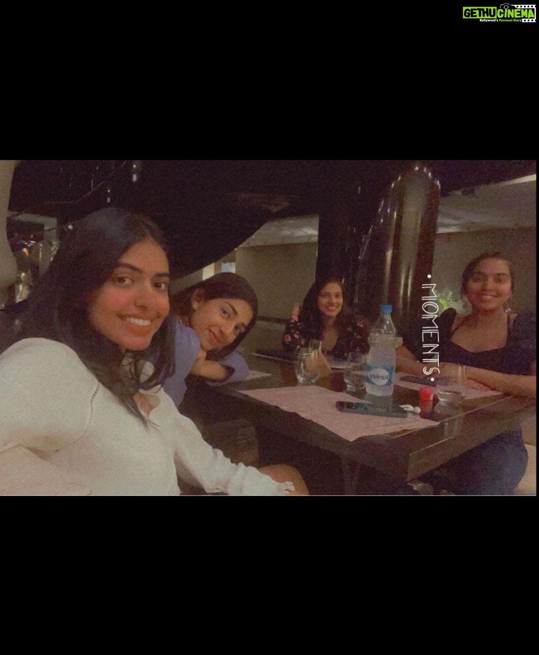 Shivani Rajashekar Instagram - #MerryChristmas people ❤️🥰🎄🦌🎅🏻