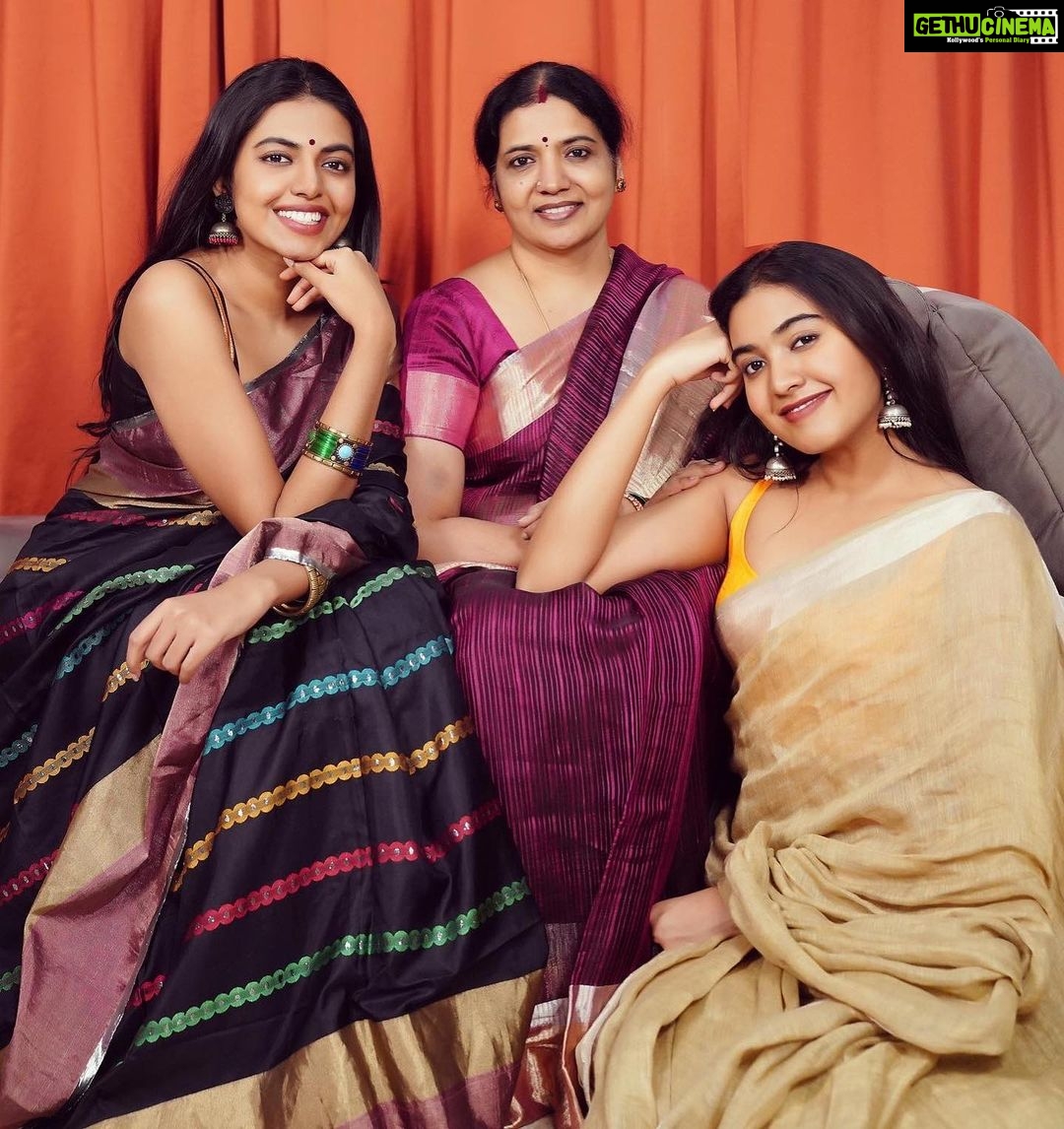 Shivani Rajashekar Instagram - ❤️❤️❤️ To my world and to all the beautiful mothers out there.. a very HAPPY MOTHER’s DAY! ❤️❤️❤️ #mothersday Pc @tarun_kondapalli @valmikiramu