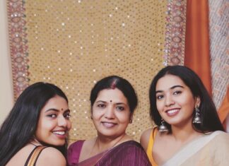 Shivani Rajashekar Instagram - ❤️❤️❤️ To my world and to all the beautiful mothers out there.. a very HAPPY MOTHER’s DAY! ❤️❤️❤️ #mothersday Pc @tarun_kondapalli @valmikiramu