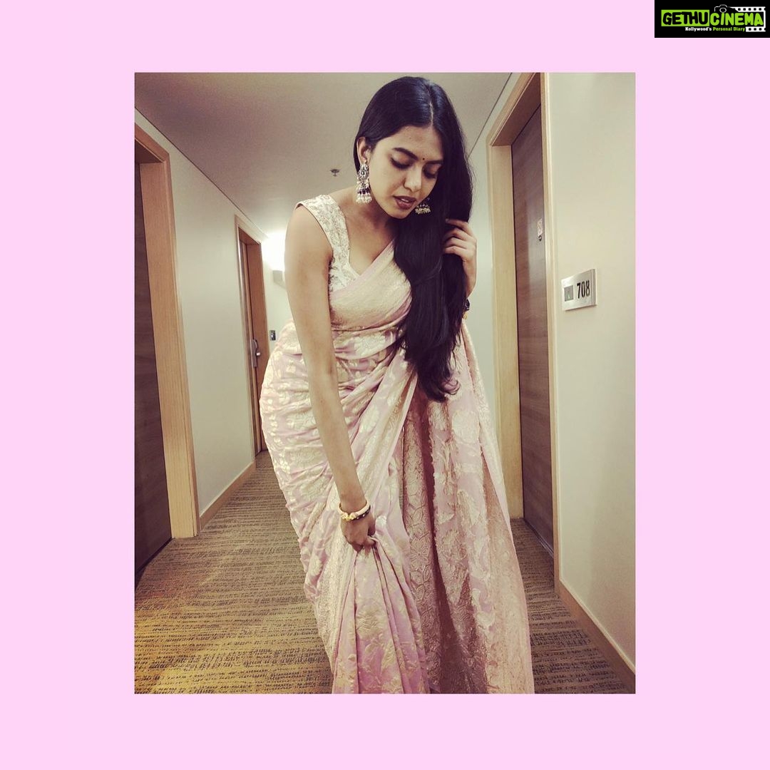 Shivani Rajashekar Instagram - 💕 Wearing @varuni_couture Jewellery @orafojewels Styling @lankasanthoshi Pc @shivnivasse