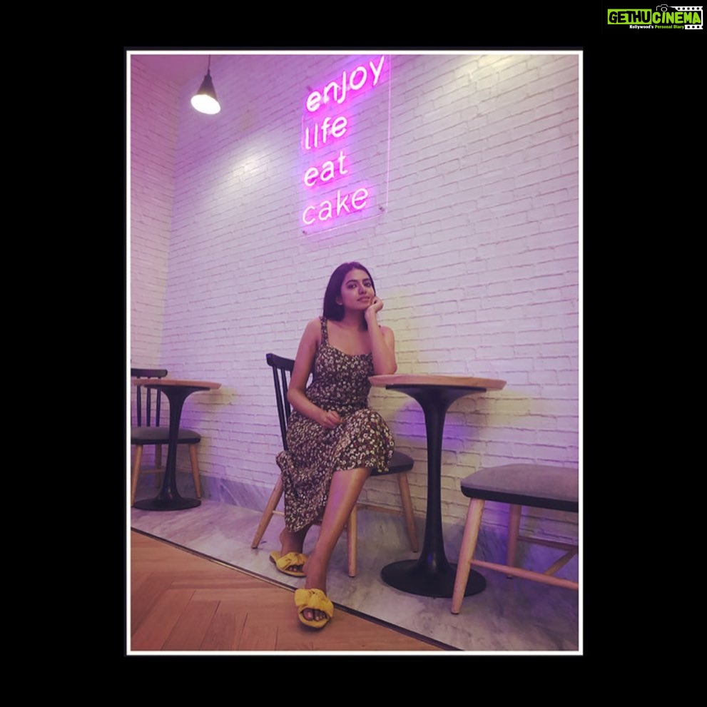 Shivani Rajashekar Instagram - 🧁🤤🥳🤓🥰😬😎🧁