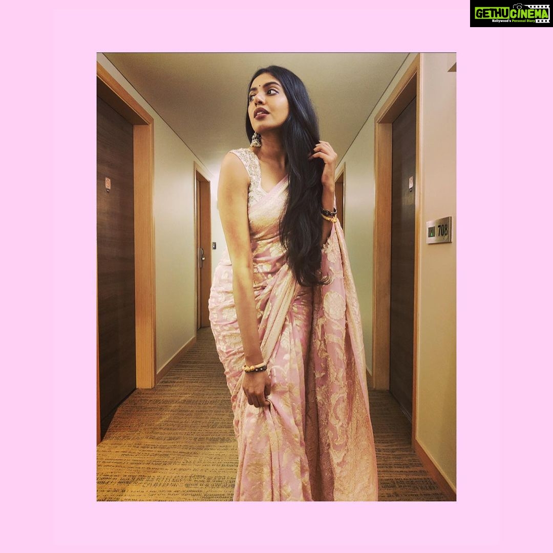Shivani Rajashekar Instagram - 💕 Wearing @varuni_couture Jewellery @orafojewels Styling @lankasanthoshi Pc @shivnivasse