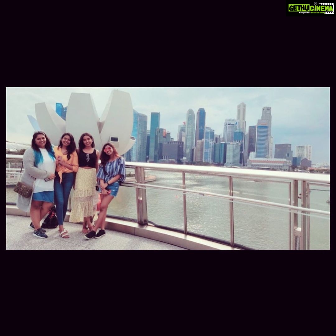 Shivani Rajashekar Instagram - Day 1 Singapore Roads...we Walked ,talked, explored the city..ate a lot too...mm not really..(nothing much for vegetarians ,Shivat and I 🙆♀️)..no we ate a lot of ice creams actually 🤷🏻♀️ #singapore2019 #thecousinstrip😎🙆♀️