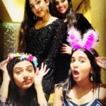 Shivani Rajashekar Instagram - ✨👯‍♀️👯‍♀️✨