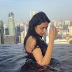Shivani Rajashekar Instagram - #infinitypool #hotelmarinabaysands Marina Bay Sands Hotel