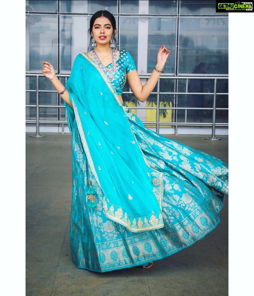 Shivani Rajashekar Instagram - 🦋🦋🦋 For #soundaryarajinikanth garu’s wedding Wearing @sailesh_singhania Jewellery @orafojewels Hair and makeup @salomirdiamond Styled by @shefalideora_ ❤️
