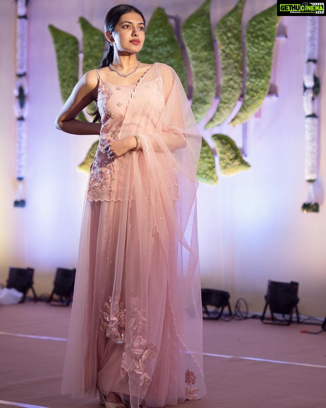Shivani Rajashekar Instagram - Last one of this lot . Wearing @taavareclothing styled by @shefalideora_ @sandhya__sabbavarapu Pc @epics_by_avinash