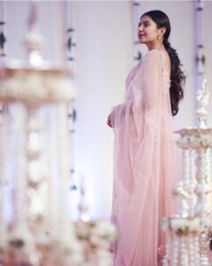 Shivani Rajashekar Instagram - #tbt family weddings❤️ Wearing- @taavareclothing Styled by @shefalideora_ @sandhya__sabbavarapu Pc @epics_by_avinash
