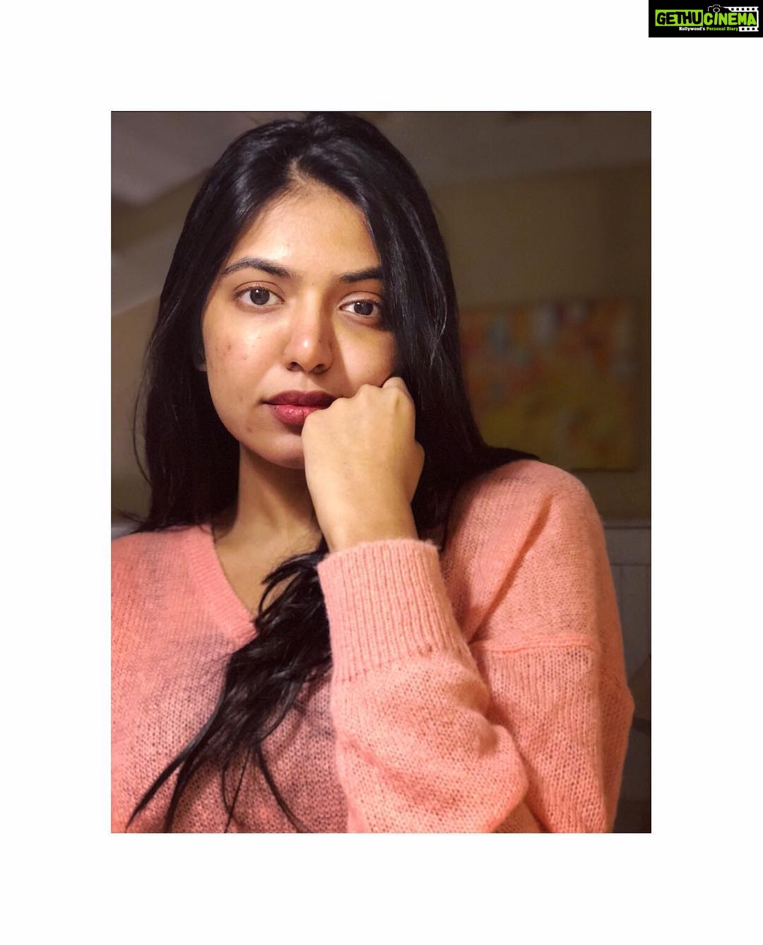 Shivani Rajashekar Instagram - 🌸