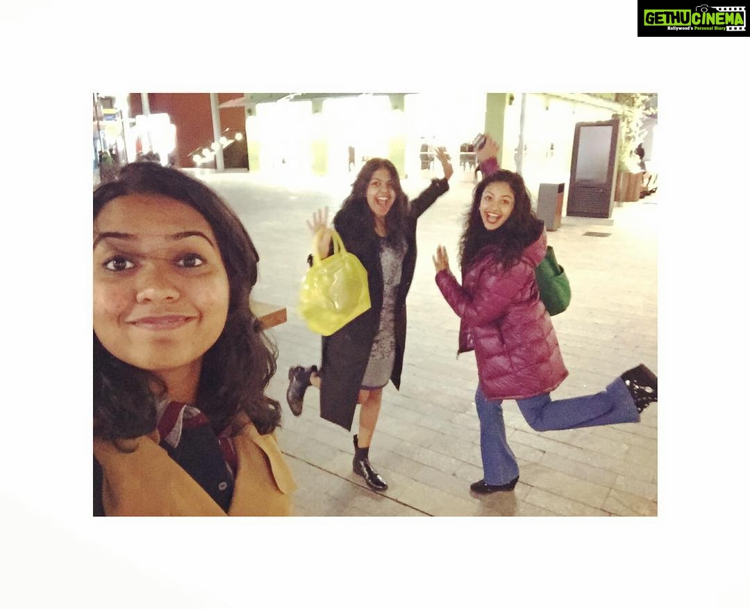 Shivani Rajashekar Instagram - #crazyus😂 @poojakumarny ji..#sheBeTheBest 😘 #eastpointmall#tbilisi❤️️