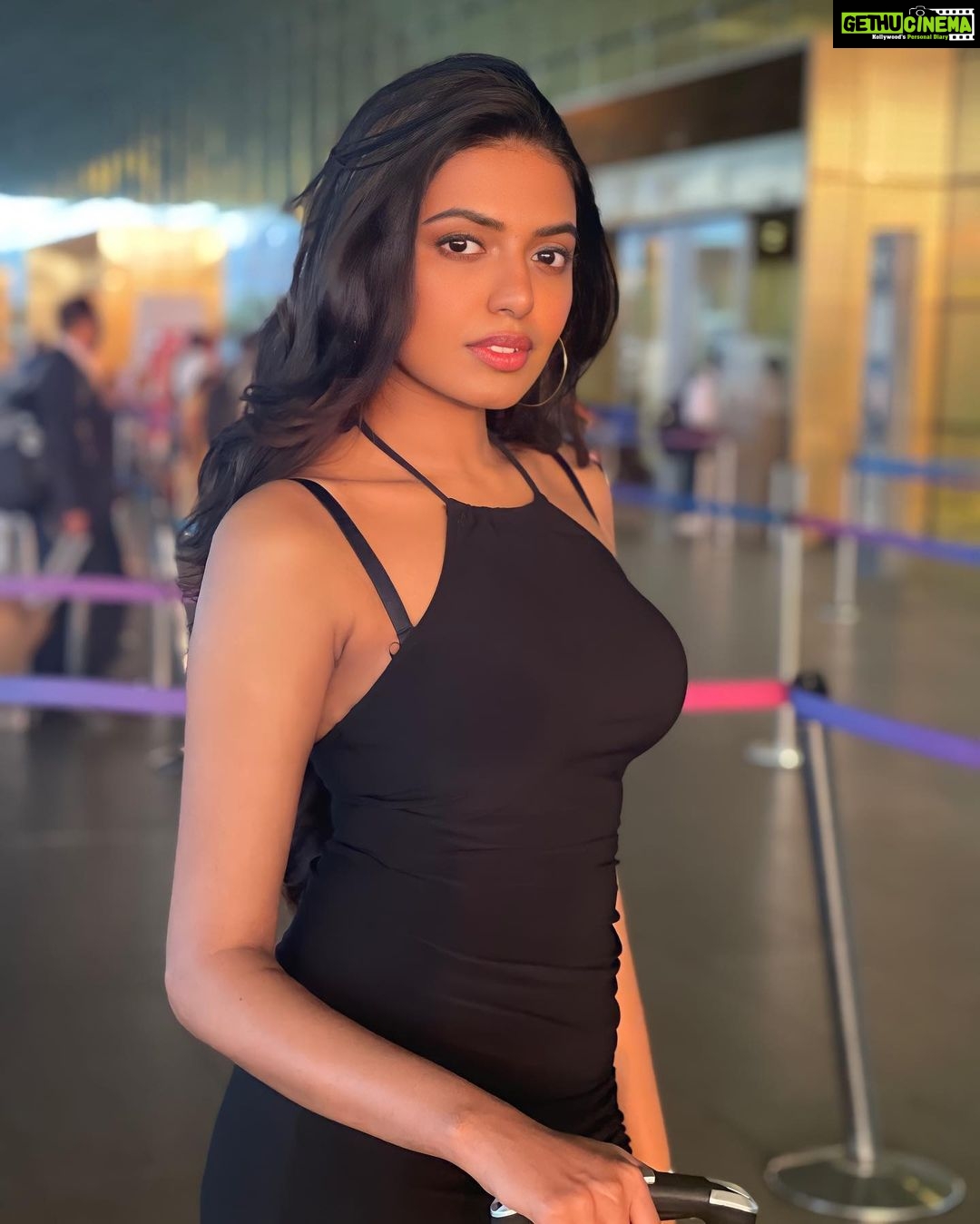 Shivani Rajashekar Instagram - ✨✨✨ Pc @jagguvarmaa
