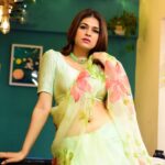 Shraddha Das Instagram - Designer: @paaprikastore @reach.swetha PR: @manalirawat Jewellery: @blingvine Styling : @artbyavnee , @thewandermannequin Hair : @artist_alka Location courtesy : @mumbaicoworking 📸 @snehzala #saree #floral #vintage #shraddhadas Mumbai Coworking