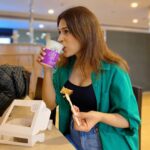 Shraddha Das Instagram - 🥮☕️ #havingmycakeandeatingittoo Mumbai, Maharashtra