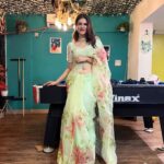 Shraddha Das Instagram - Designer: @paaprikastore @reach.swetha PR: @manalirawat Jewellery: @blingvine Styling : @artbyavnee , @thewandermannequin Hair : @artist_alka Location courtesy : @mumbaicoworking 📸 @snehzala #saree #floral #vintage #shraddhadas Mumbai Coworking