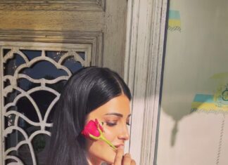 Shruti Haasan Instagram - I think I’m finally getting it right 🌹💃🤓😁 @giva.co Just happy I didn’t eat the 💎 💍 right ? 😁 Jaipur, Rajasthan